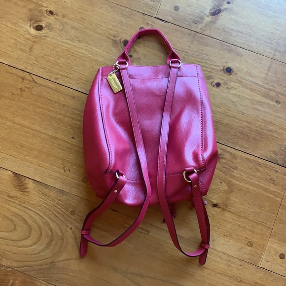 Red coach drawstring backpack w versatile straps - Picture 3 of 5